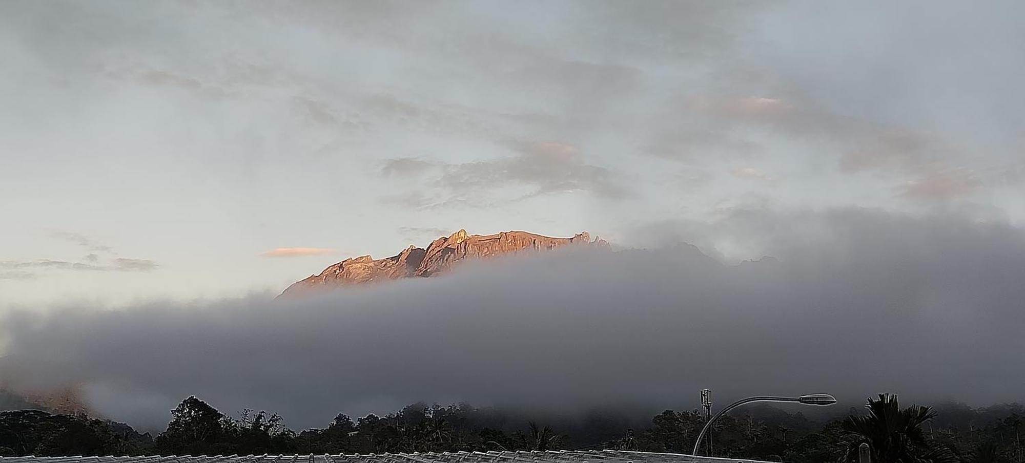 Highland Homestay Kundasang ラナウ エクステリア 写真