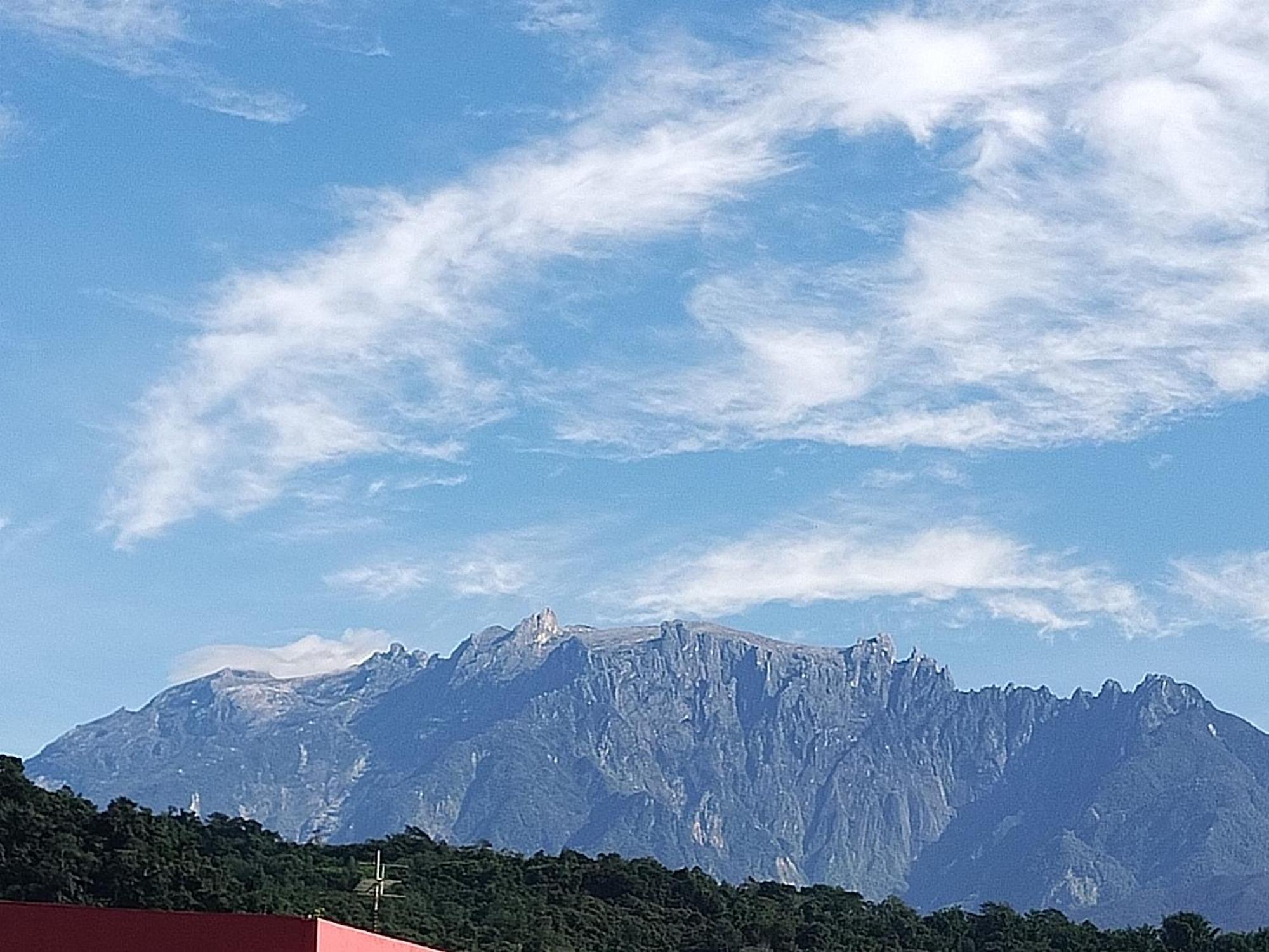 Highland Homestay Kundasang ラナウ エクステリア 写真