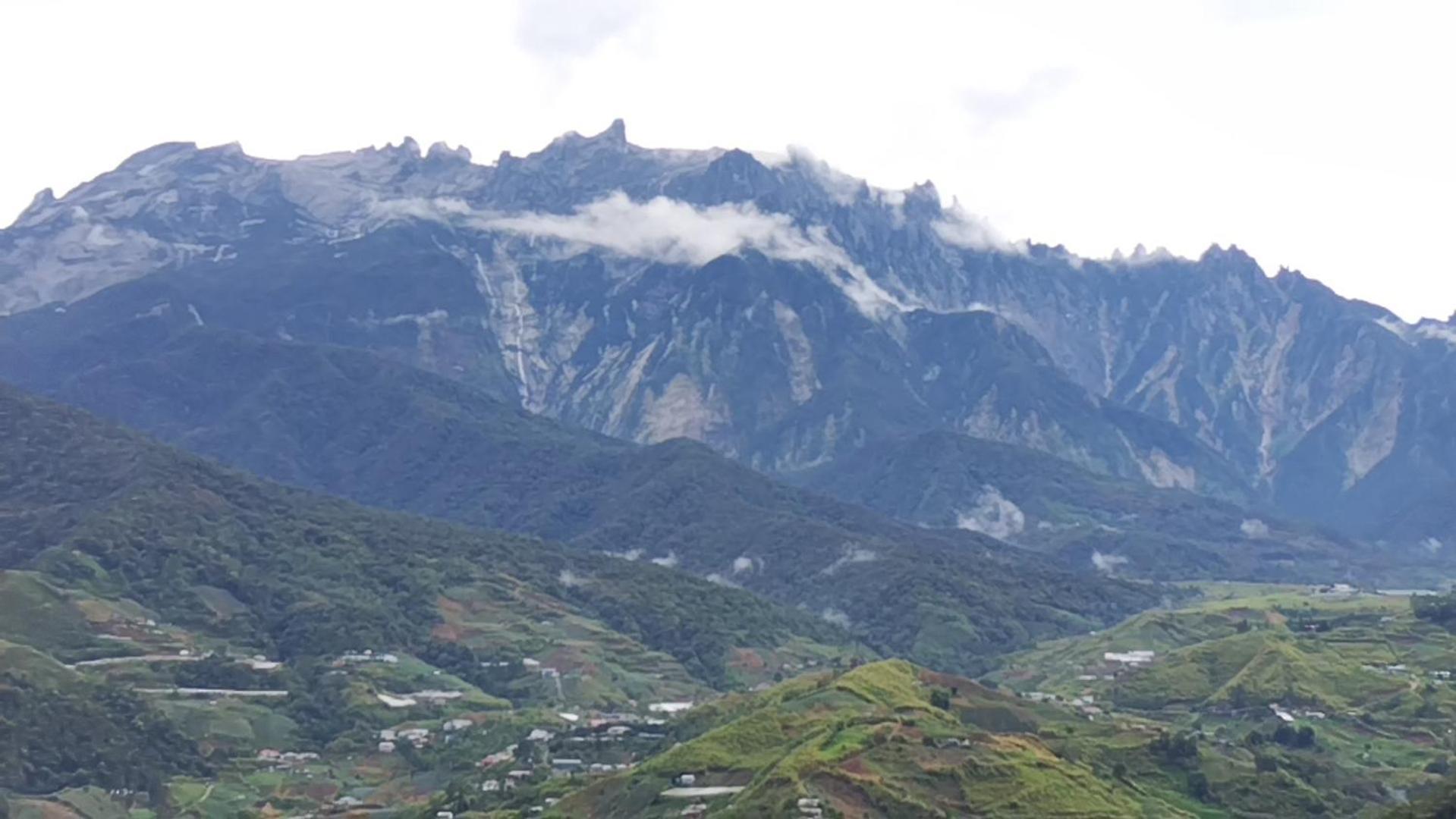 Highland Homestay Kundasang ラナウ エクステリア 写真